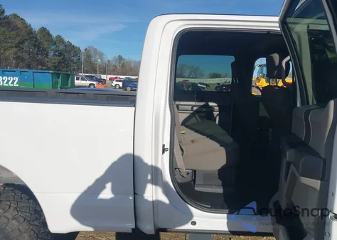 2017 Ford F-250 Xlt z USA, uszkodzony, nr VIN 1FT7W2BT2HEF42313